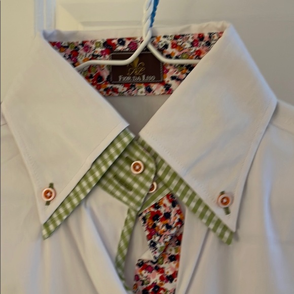 white with lots of accents shirts lotsbuttons - Picture 1 of 8